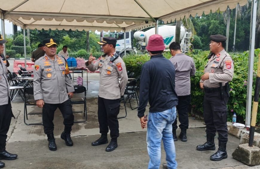 Pastikan Aksi Buruh Berjalan Lancar, Kapolres Serang…