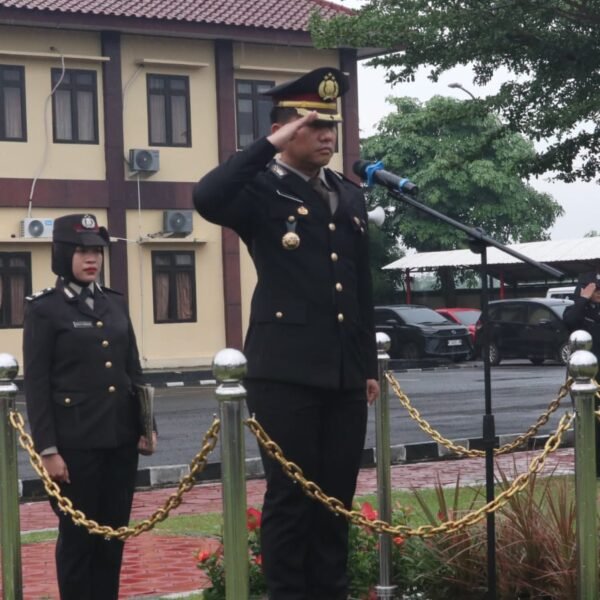Pimpin Upacara Hari Ibu ke-96, Wakapolres Serang&hellip;