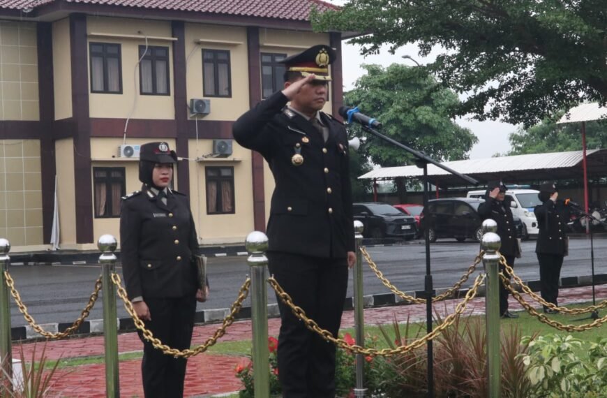 Pimpin Upacara Hari Ibu ke-96, Wakapolres Serang…