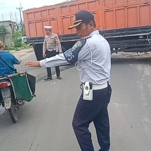 Nekad Operasi Dimasa Pembatasan, Truk Angkutan Pasir&hellip;