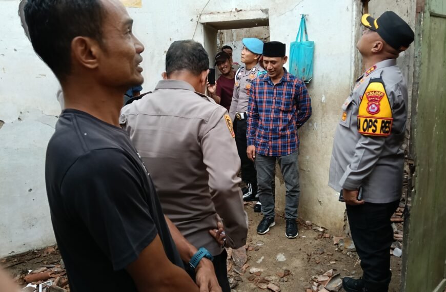 Kapolres Serang Bantu Perbaikan Rumah Nenek Mastu&hellip;