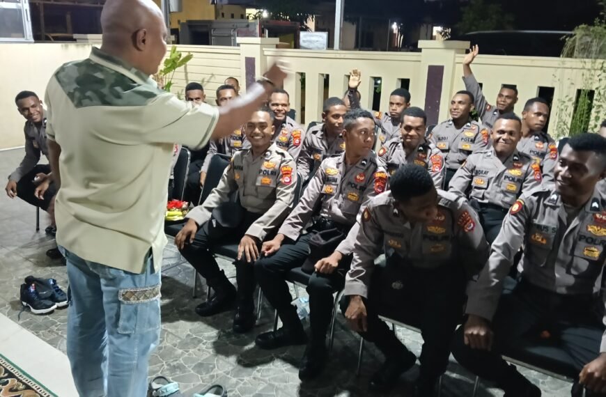 28 Bintara Remaja Papua Rayakan Malam Natal…