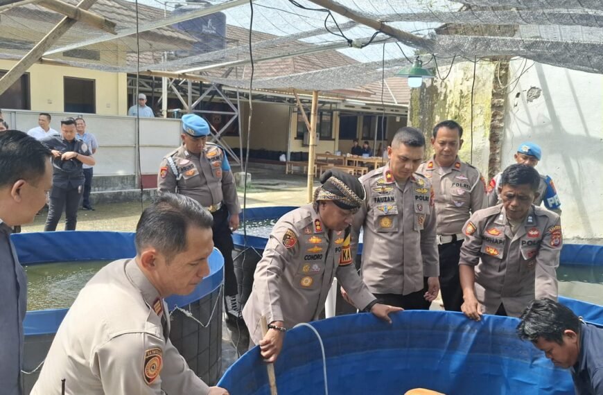 Polsek Cikande Kembali Panen Lele Program Ketapang