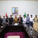 Terima Rombongan Kasepuhan Cibarani, Pj&hellip;