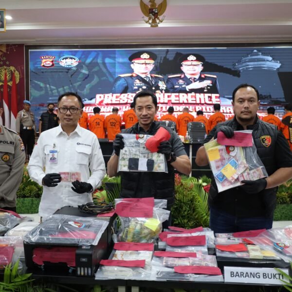 Tim Resmob Polda Banten Bongkar Sindikat Pembuatan&hellip;