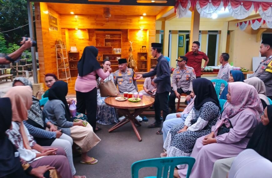 Safari Ramadhan, Kapolres Serang Beri Penghargaan Desa…