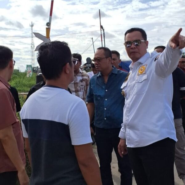 Persoalan Sampah di Pinggir Jalan, Wali Kota…