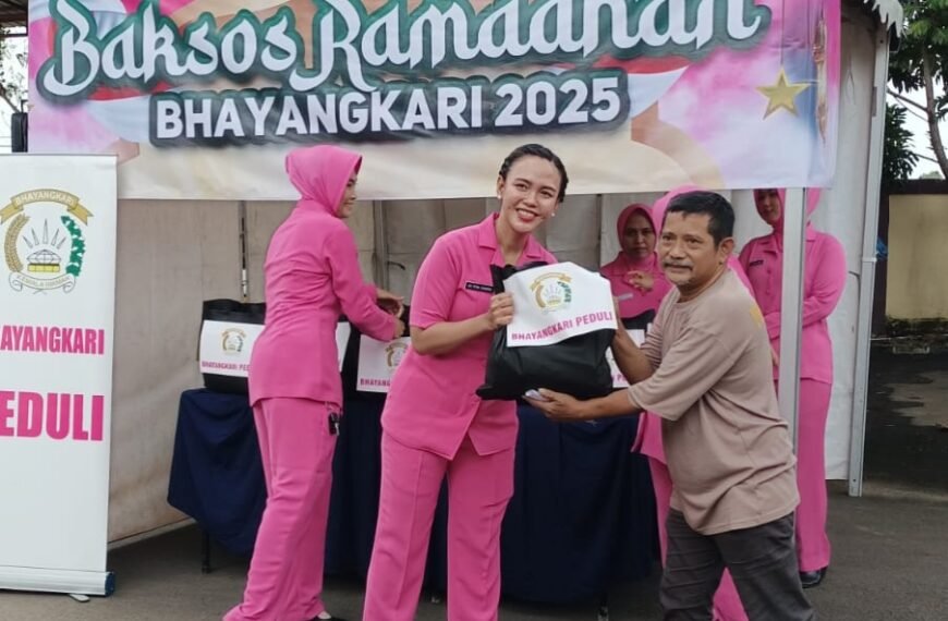 Kapolres Dan Pengurus Bhayangkari Cabang Serang Baksos…