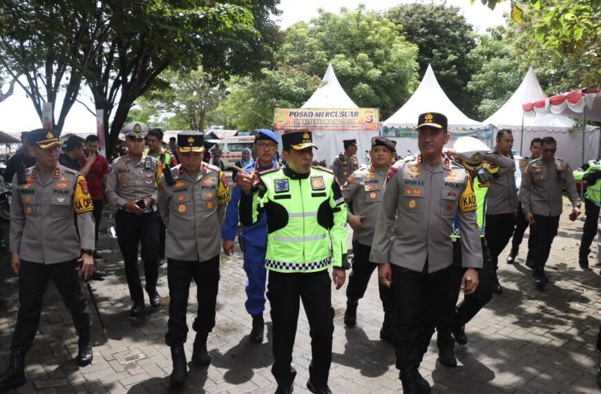 Kunjungi Pantai Anyer, Ini Pesan Yang Disampaikan…