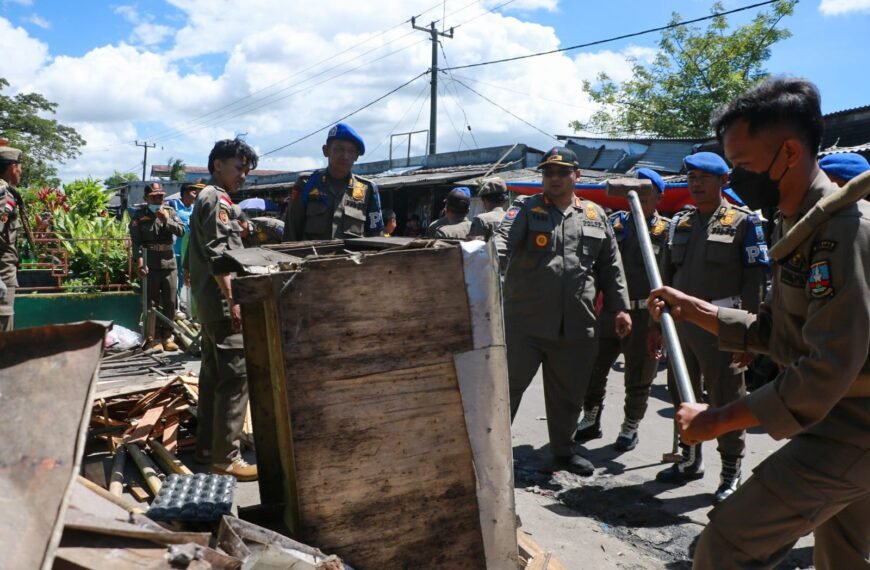 Puluhan Lapak PKL Pasar Ciherang Cikande Dibongkar…