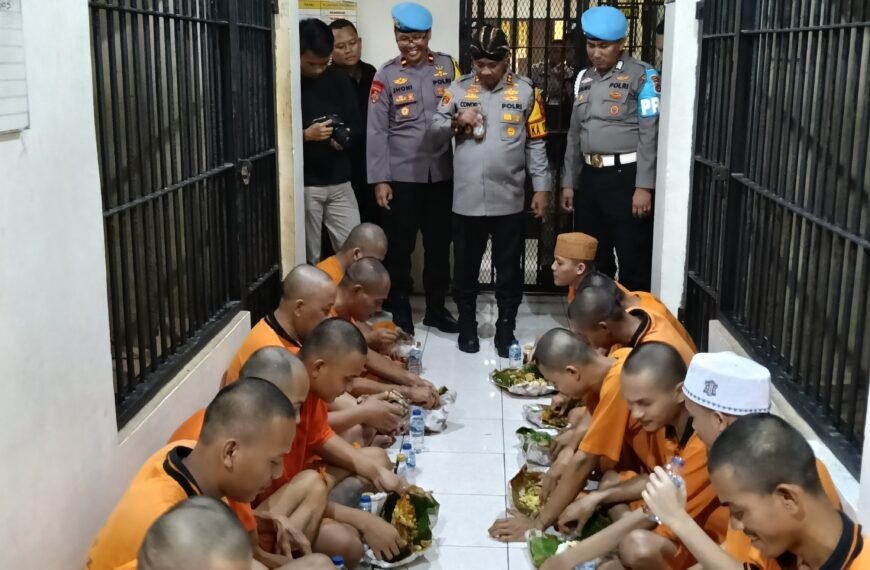 Momen Lebaran Idul Fitri Dengan Tahanan, Kapolres&hellip;