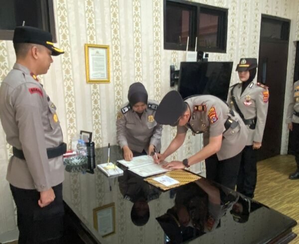 Jabatan Kasatlantas dan Kasihumas Polres Serang Diserahterimakan