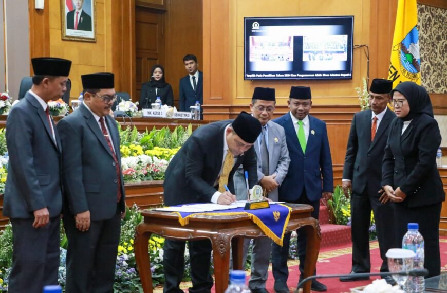 Usai Ditetapkan Sebagai Bupati dan Wakil Bupati&hellip;