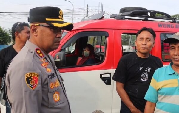 Sopir Angkot Ngeluh Minta Diperpanjang, Kapolres Serang&hellip;