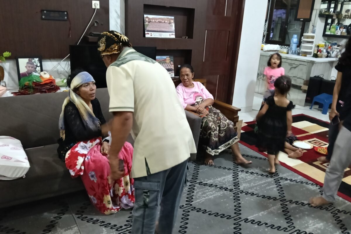 Ucapkan Duka Cita, Kapolres Serang Melayat ke&hellip;