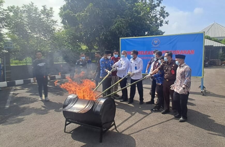 BNN Banten Ungkap Pengiriman Ganja Lewat Jasa&hellip;