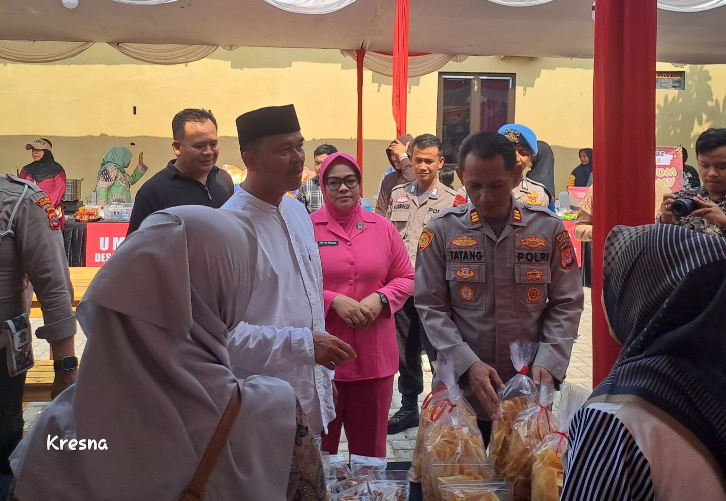 Hari Bhayangkara Ke-79, Polsek Cikande Gelar Bazar UMKM