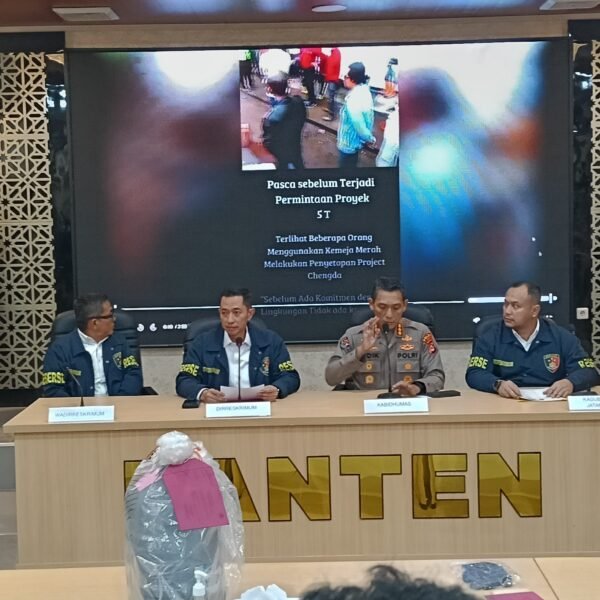 Sweeping Karyawan Tuntut Pengelolaan Limbah di PT&hellip;