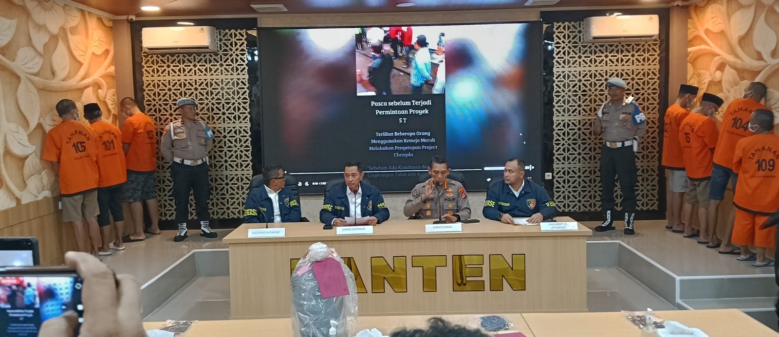 Sweeping Karyawan Tuntut Pengelolaan Limbah di PT LCI,&hellip;