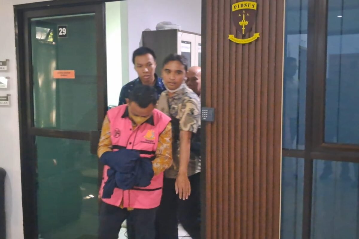 Korupsi Dana Aspirasi, Bendahara Desa Sidamukti Dijebloskan…