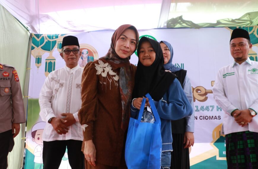 Hadiri Acara 10 Muharram di…