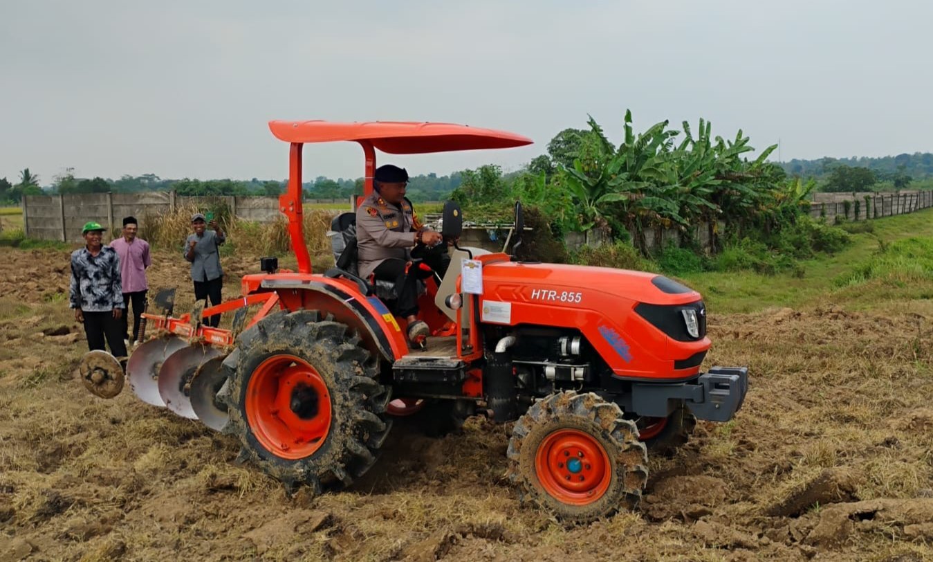 Garap Lahan Jagung Seluas 14 Hektar di Kopo,…