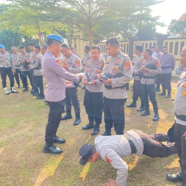 Menjaga Profesionalisme Anggota, Propam Polres Serang Gelar&hellip;