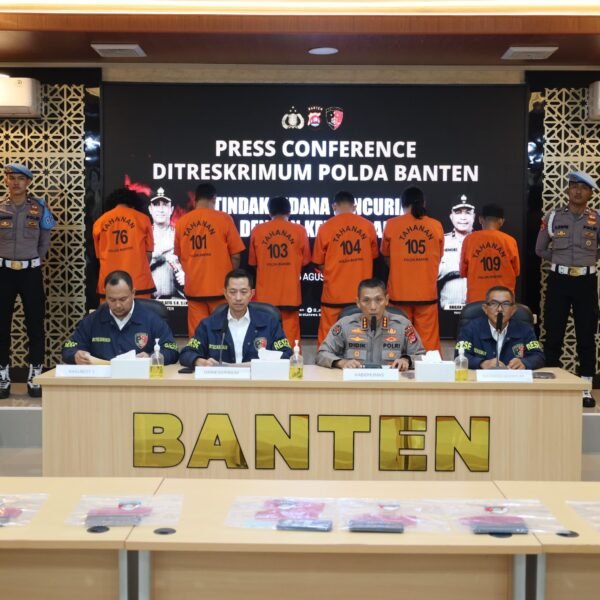 Dooor ! Enam Perampok Truk Tanki Solar&hellip;