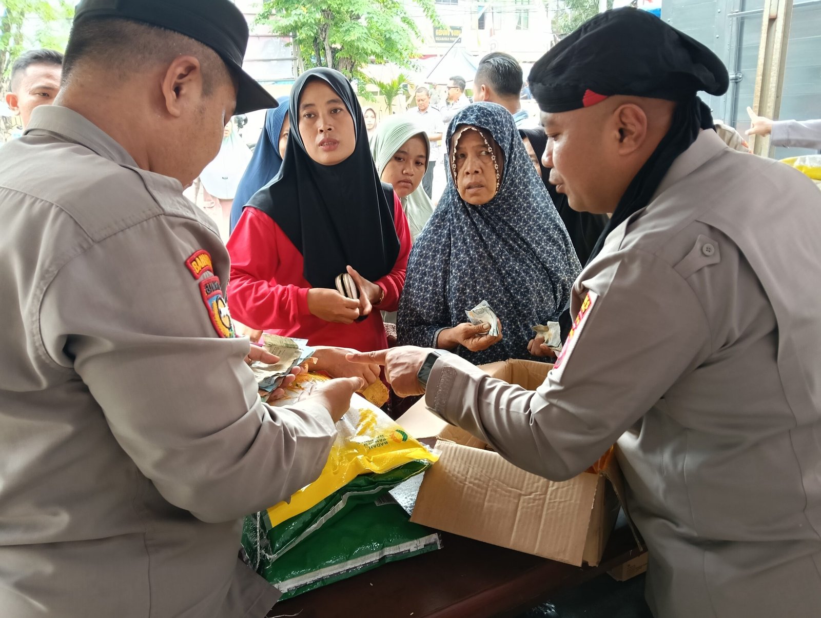 GPM di Mapolsek Pontang, Kapolres Serang Jual Beras&hellip;