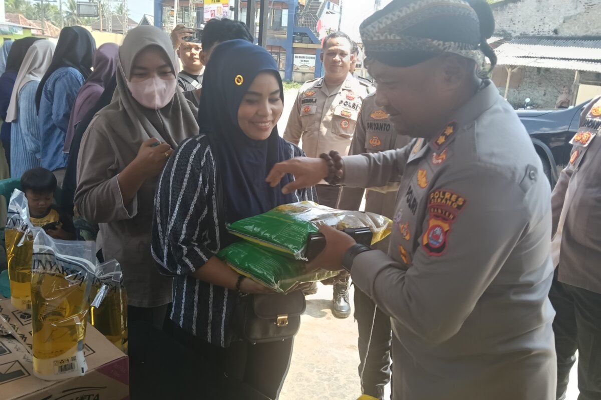 Kegiatan GPM di Polsek Petir, Emak-emak Sebut&hellip;