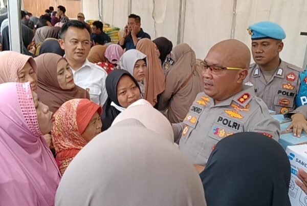 Kapolres Serang Bagikan Door Prize serta Sembako&hellip;