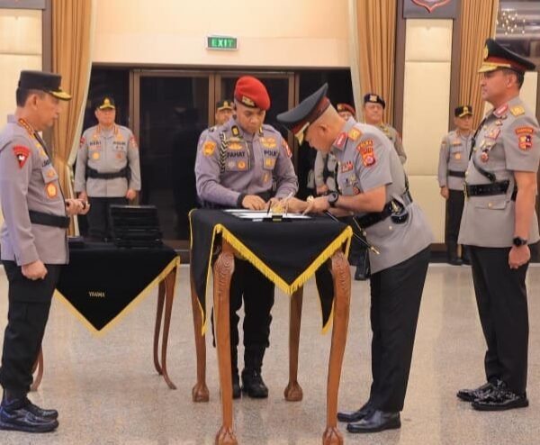 Dilantik Kapolri, Brigjen Pol Hengki Resmi Pegang&hellip;