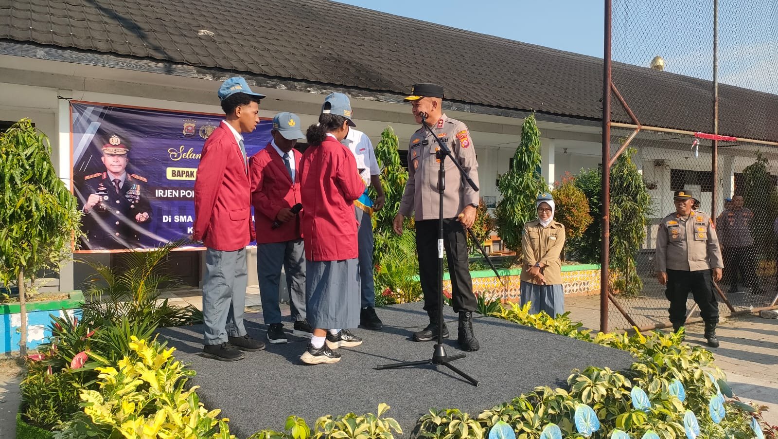 Kapolda dan Kapolres Serang Upacara Serentak di SMAN&hellip;