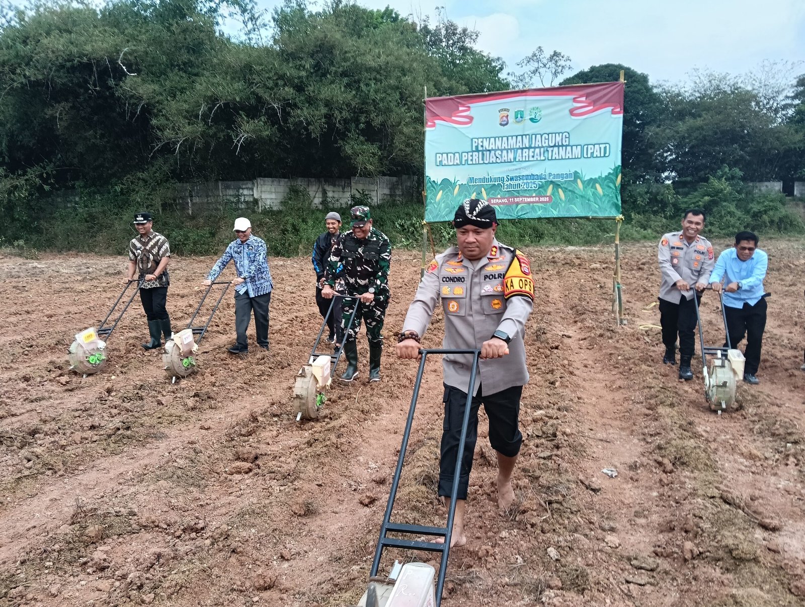 ​Kapolres Serang Pimpin Penanaman Jagung Serentak di Lahan&hellip;