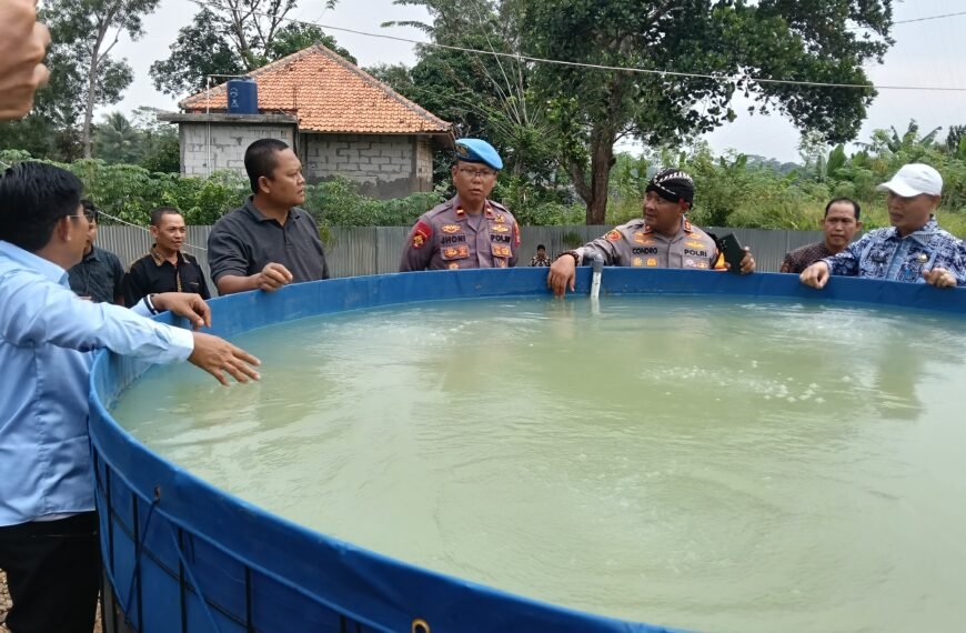 Tinjau Bioflok Bumdes Mekarbaru, Kapolres Berharap Dapat…