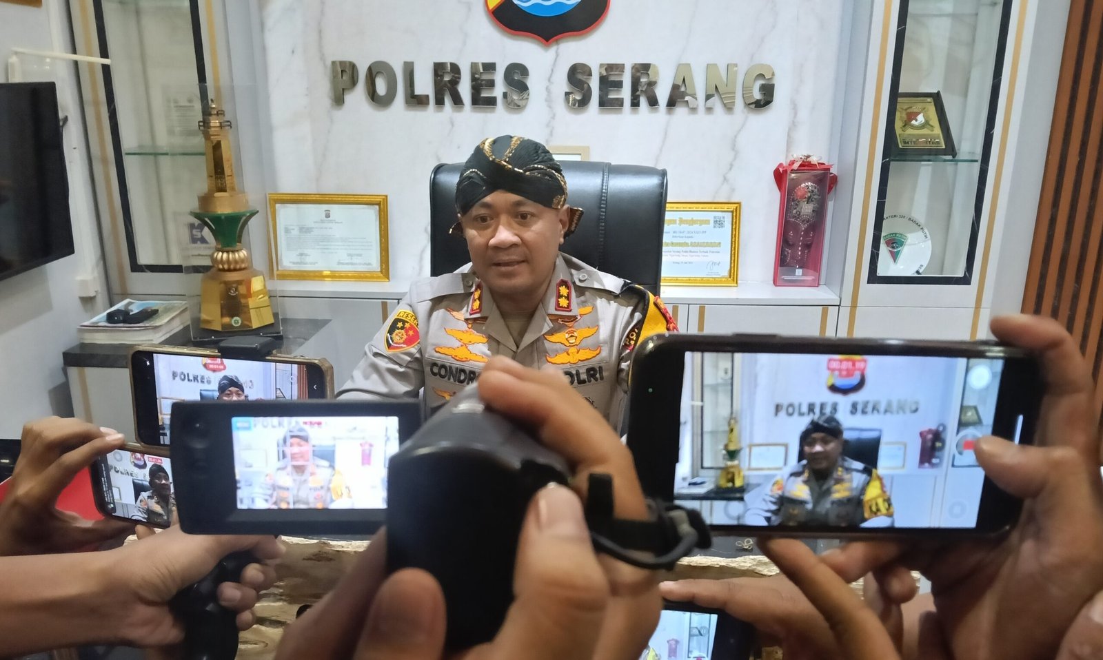 Antisipasi Dampak Cuaca Ekstrem, Polres Serang Dirikan 4&hellip;