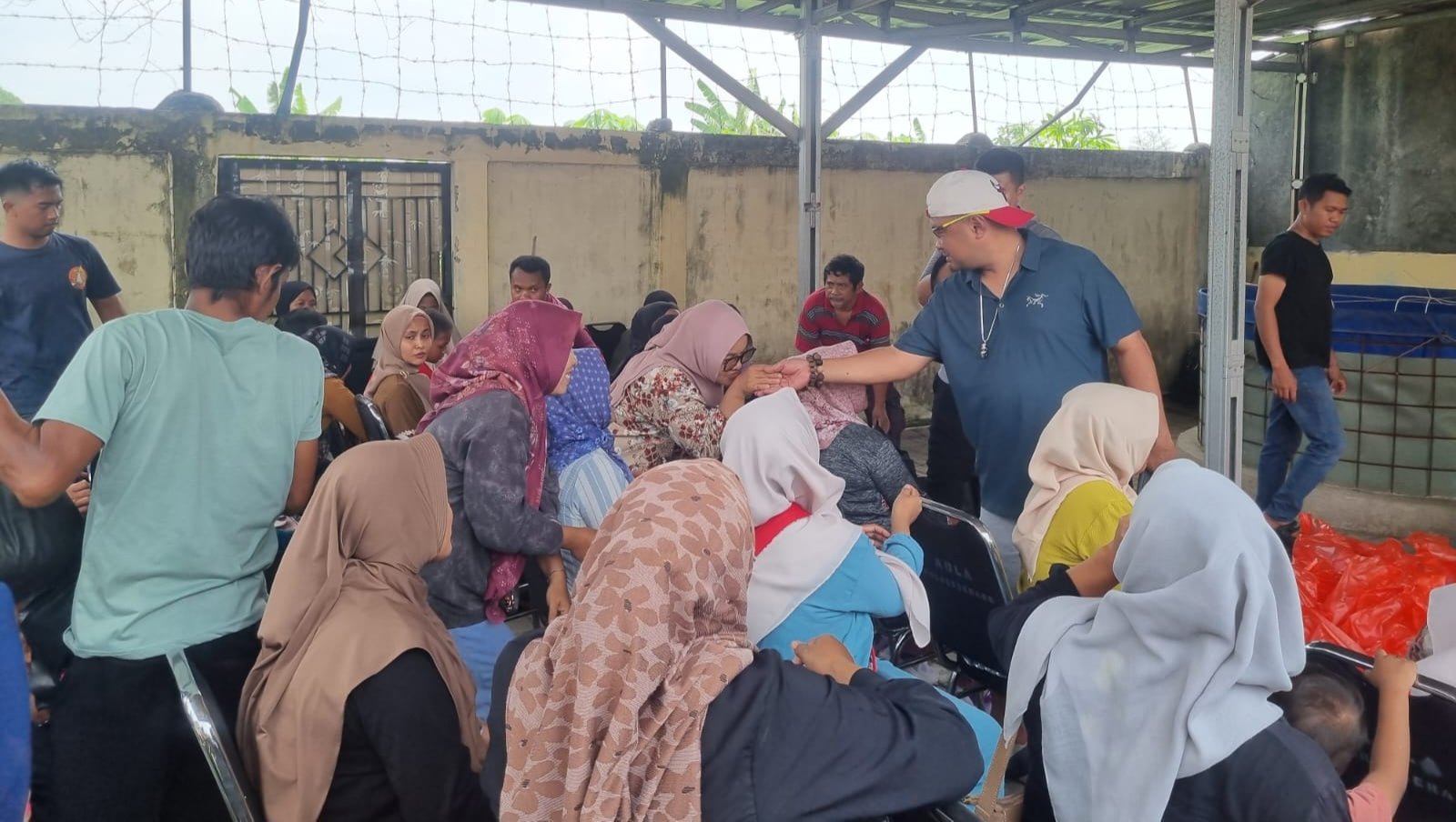 Suasana Ceria dan Kebersamaan Mewarnai Panen Lele di&hellip;