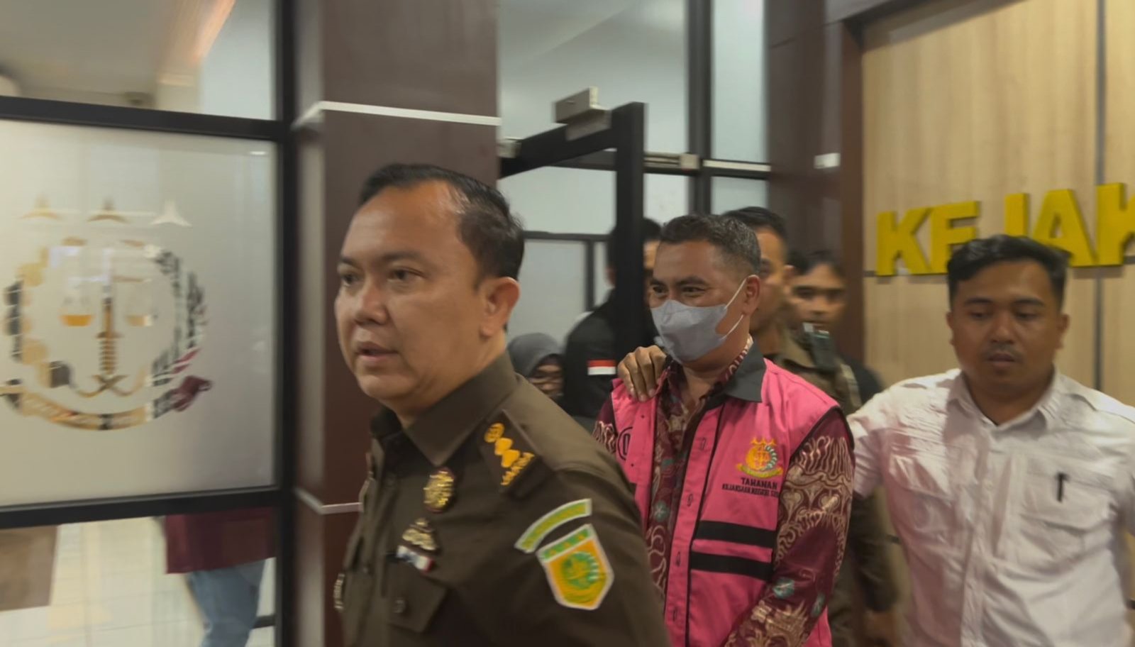 Diduga Korupsi Rp2,3 M, Dirut PT SBM Ditahan…