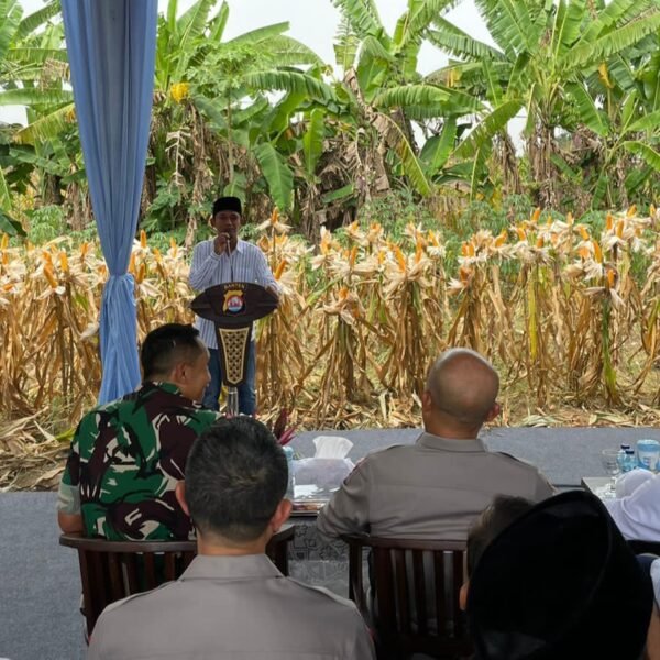 Sukses Menggerakkan Gapoktan, Condro Sasongko Diberi Penghargaan&hellip;