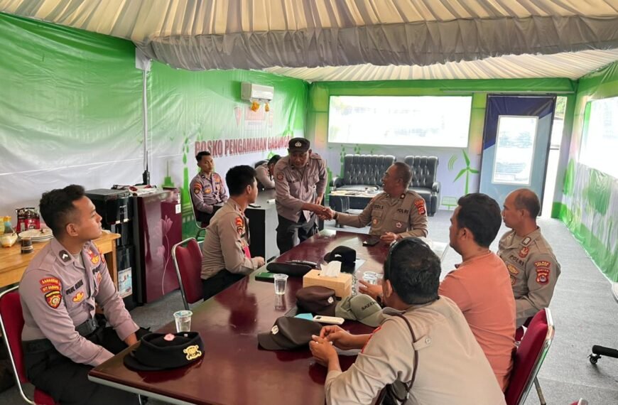 Kabag Ops Tinjau Pos Pengamanan Dekontaminasi Radioaktif&hellip;