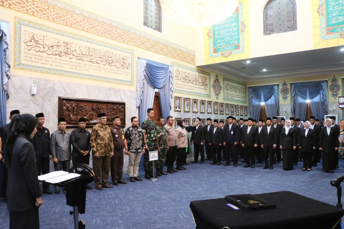 Lantik 29 Pejabat Eselon II, Bupati Tegaskan…