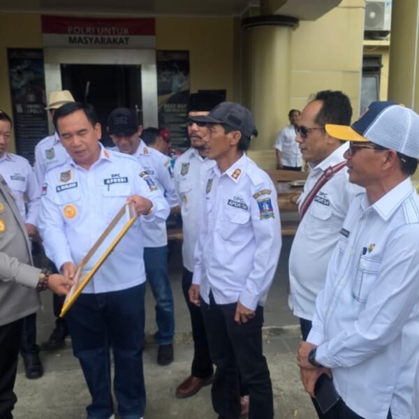 Apdesi Kabupaten Serang Beri Penghargaan kepada AKBP&hellip;