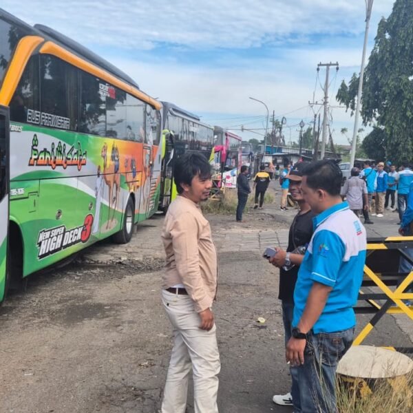 Polres Serang Kawal Pemberangkatan 267 Buruh KSPI ke&hellip;