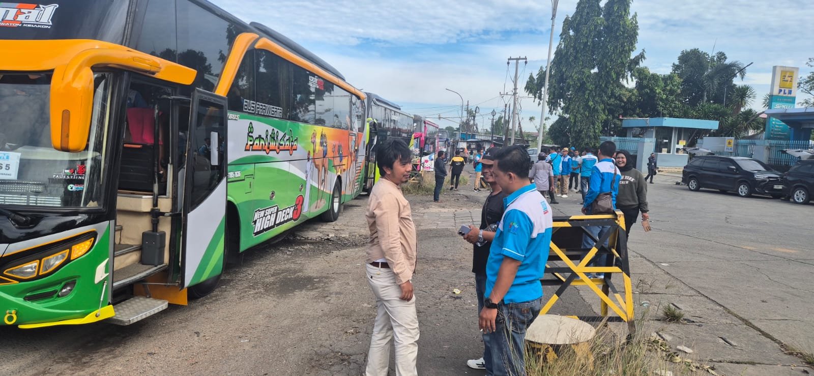 Polres Serang Kawal Pemberangkatan 267 Buruh KSPI ke&hellip;