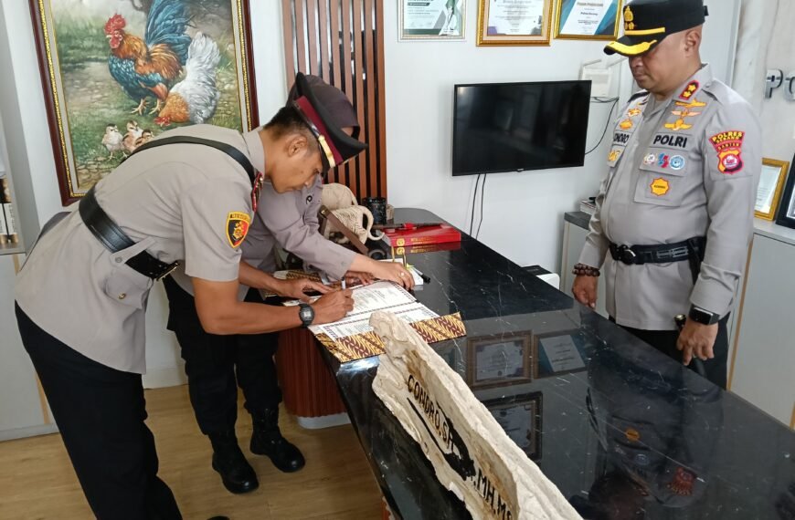 Kapolres Pimpin Sertijab Kapolsek Kragilan dan Cikeusal