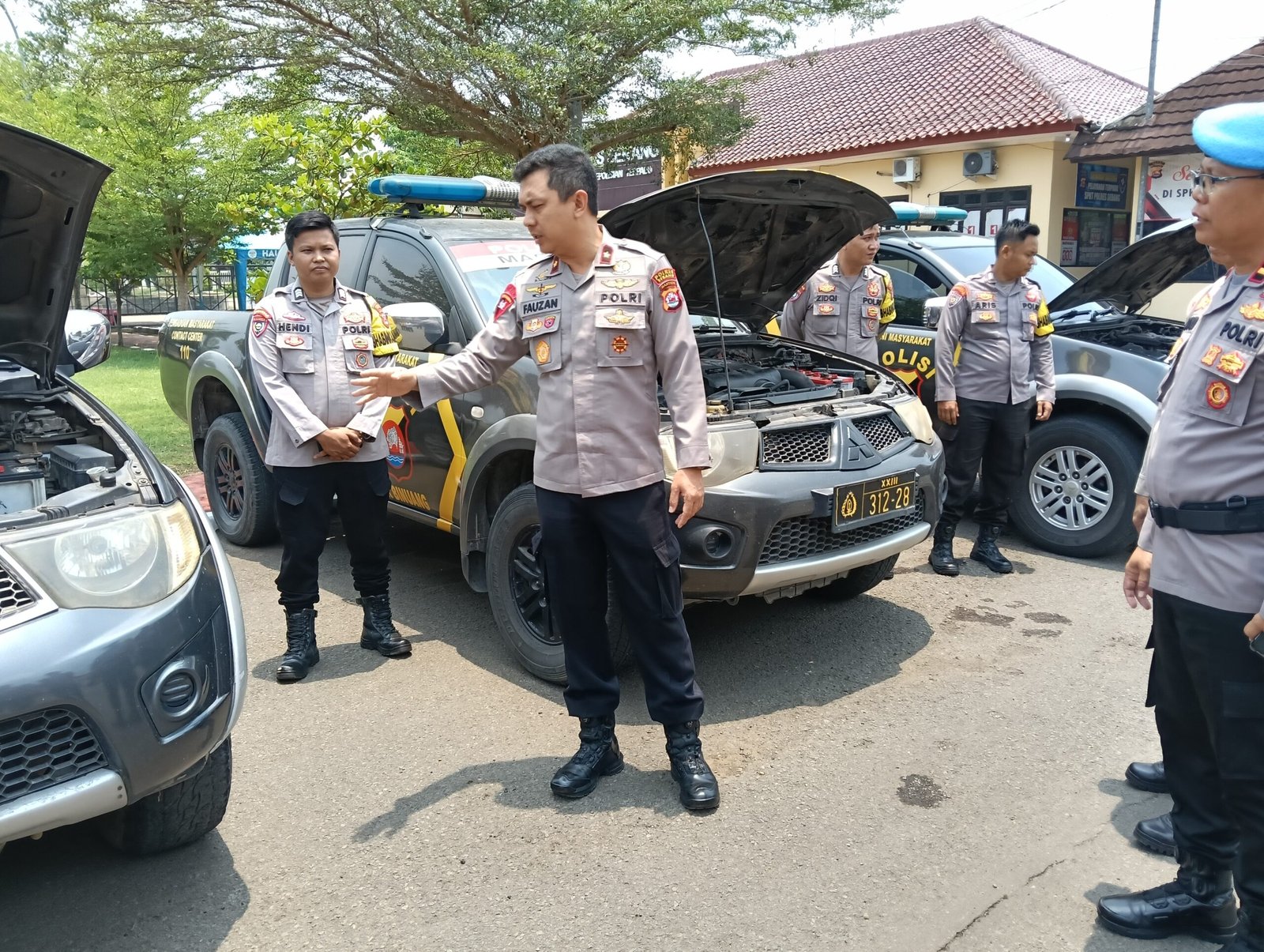 Pastikan Kesiapan Patroli, Wakapolres Serang Cek Kendaraan Dinas&hellip;