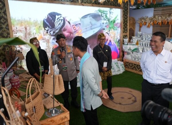 Simak ! Wapres dan Mentan Apresiasi Keberhasilan Kapolres…