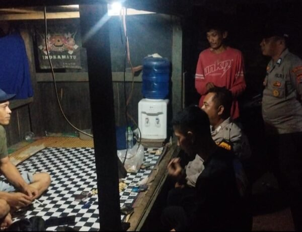 Tindaklanjut Arahan Kapolres, Polsek Jawilan Sambangi Poskamling