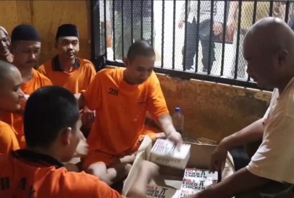 Jumat Berkah, Berbagi Keceriaan ala Kapolres Serang Bersama&hellip;