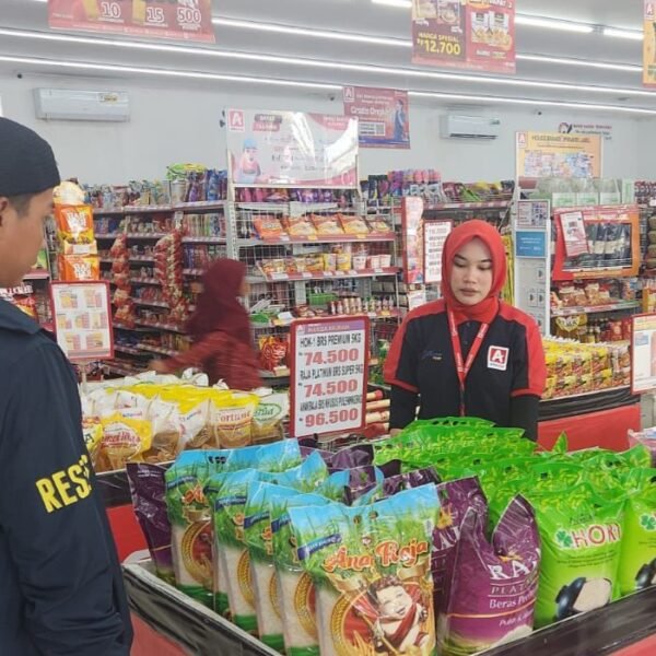 Pastikan Harga Sesuai HET, Tim Satgas Pangan…